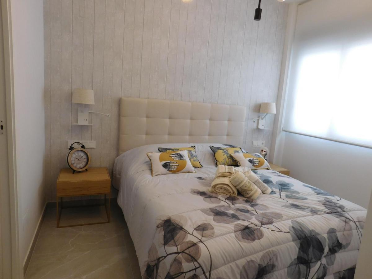 Modern And Cosy Apartment Close To The Beach Torrevieja Buitenkant foto