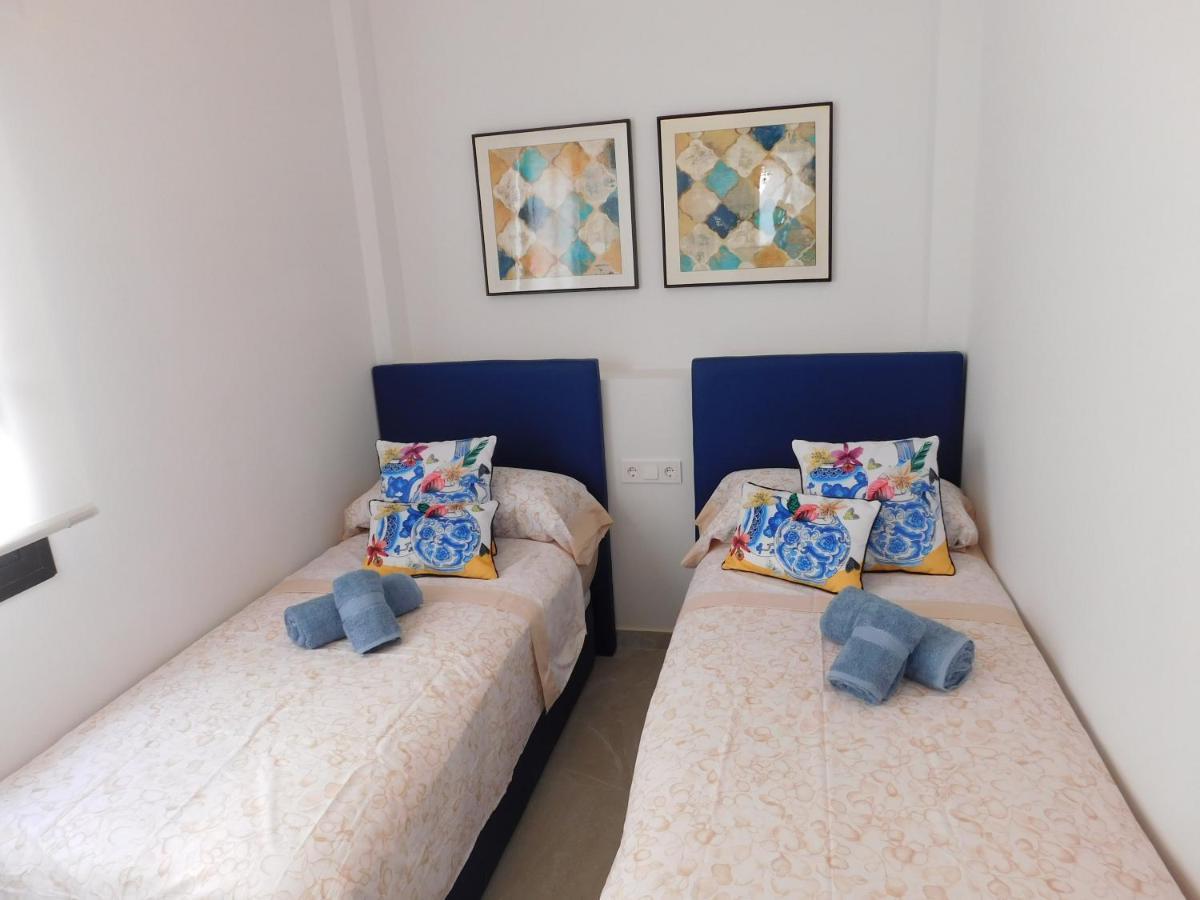 Modern And Cosy Apartment Close To The Beach Torrevieja Buitenkant foto