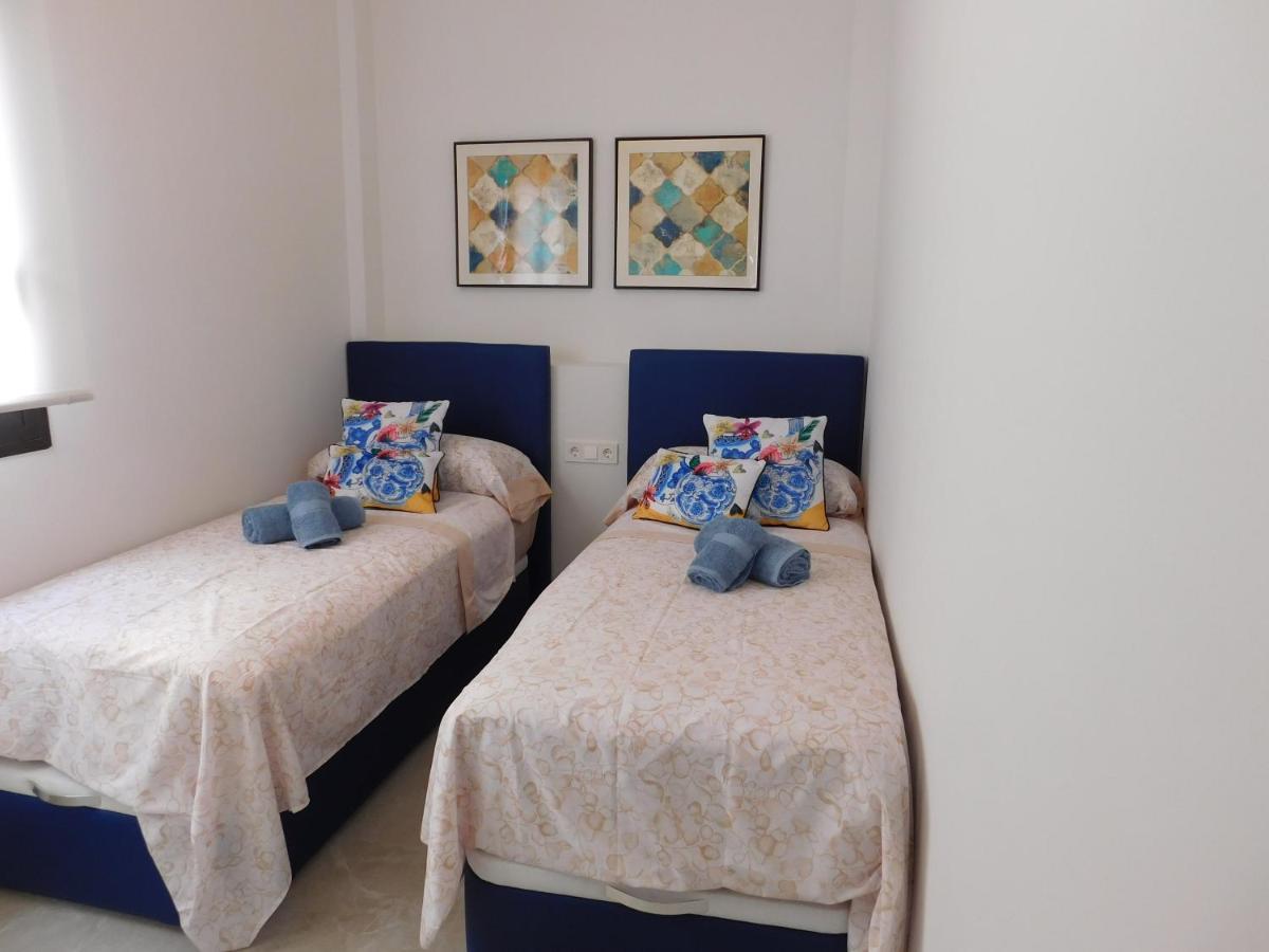 Modern And Cosy Apartment Close To The Beach Torrevieja Buitenkant foto