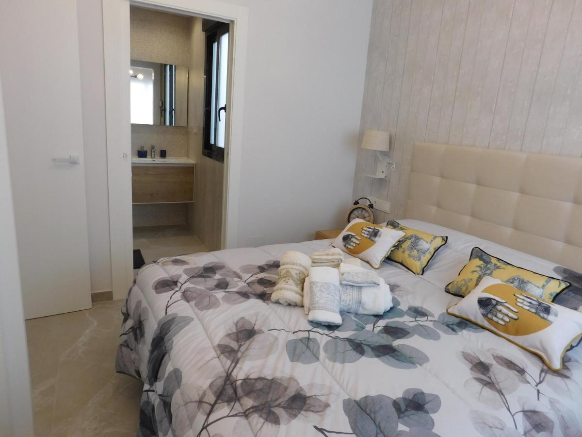 Modern And Cosy Apartment Close To The Beach Torrevieja Buitenkant foto